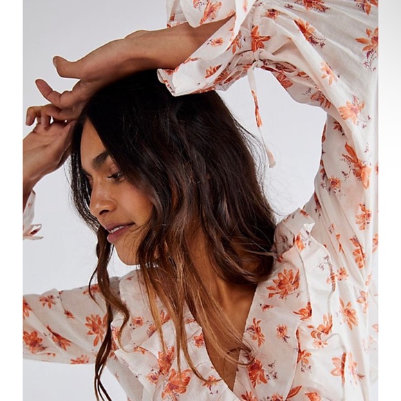 Free People NWT Floral Romantic Cottage Core Orange/White Ruffle Wrap Top XS/S - Picture 13 of 16